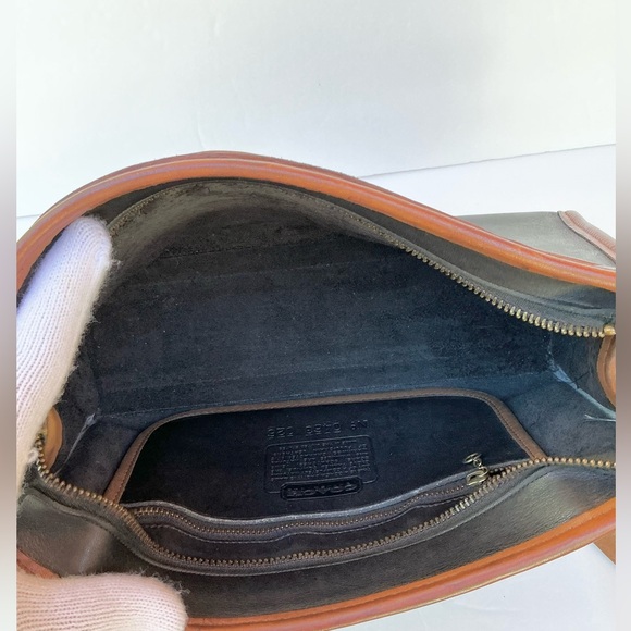 Vintage 80’s Coach Swagger Crossbody Bag Made In USA - Picture 6 of 14